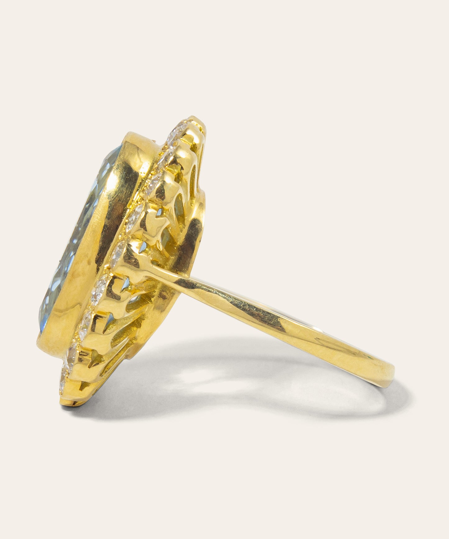 Vintage Aquamarine and Diamond Ring