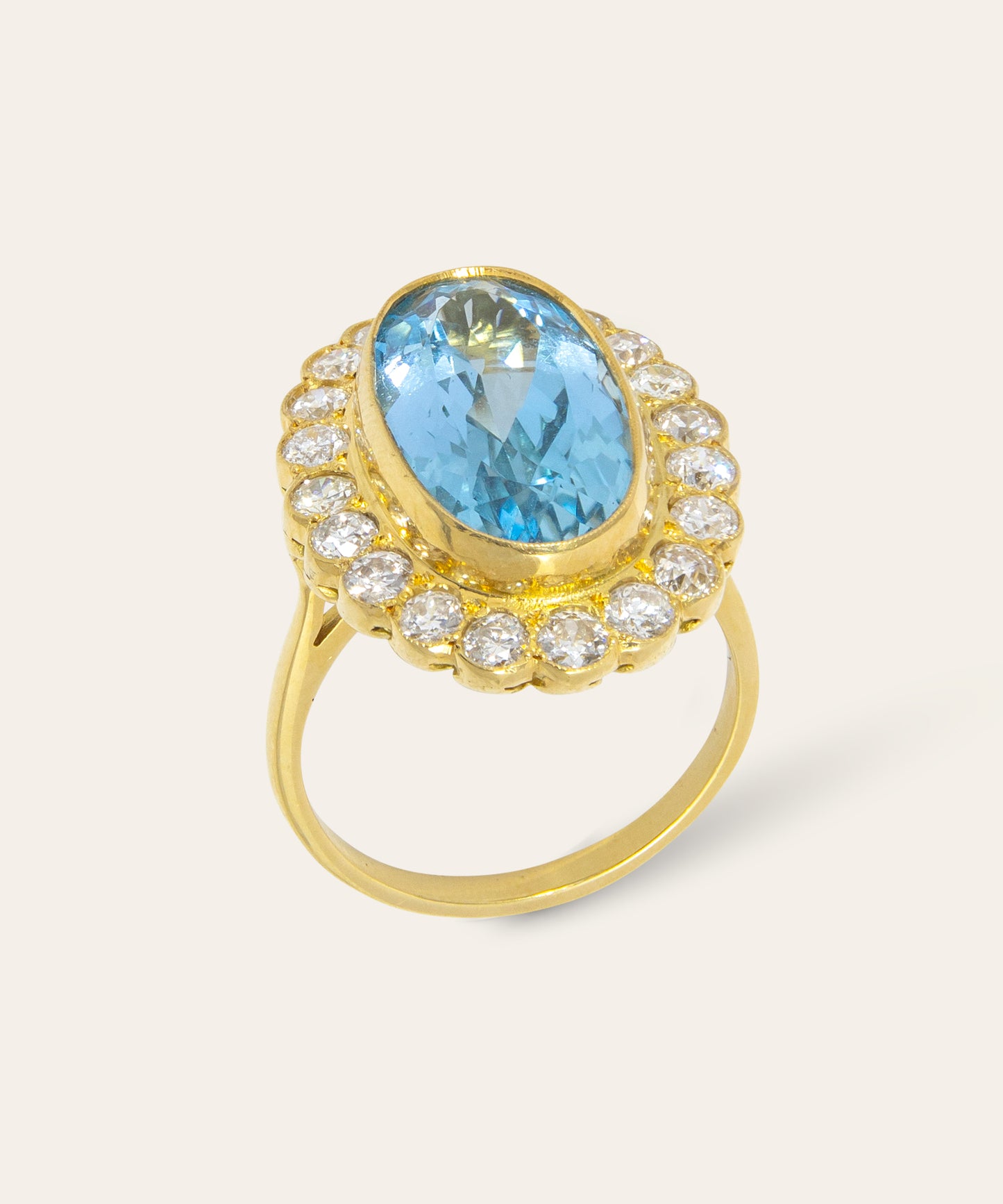 Vintage Aquamarine and Diamond Ring