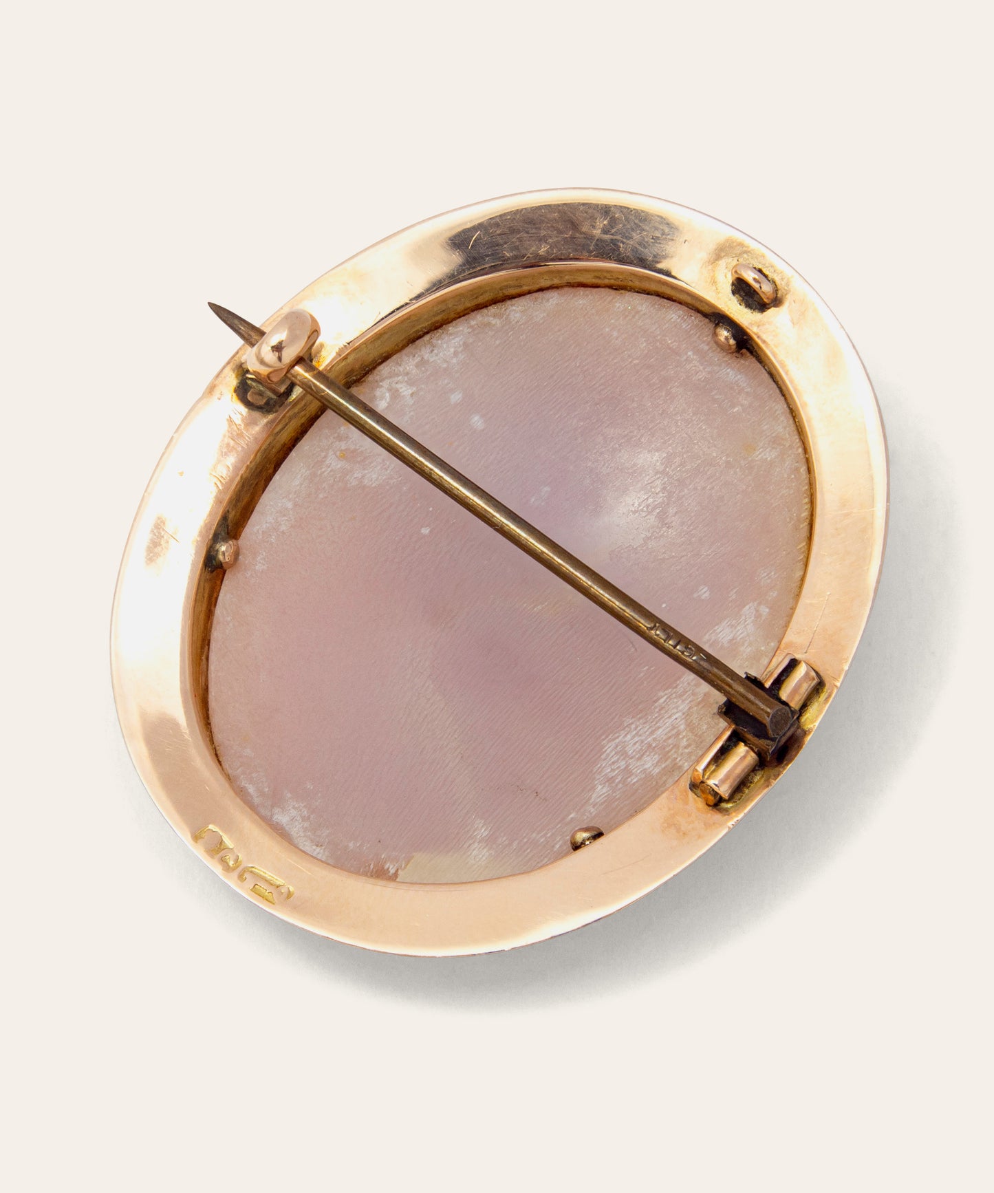 Vintage Yellow Gold Australian Cameo Brooch