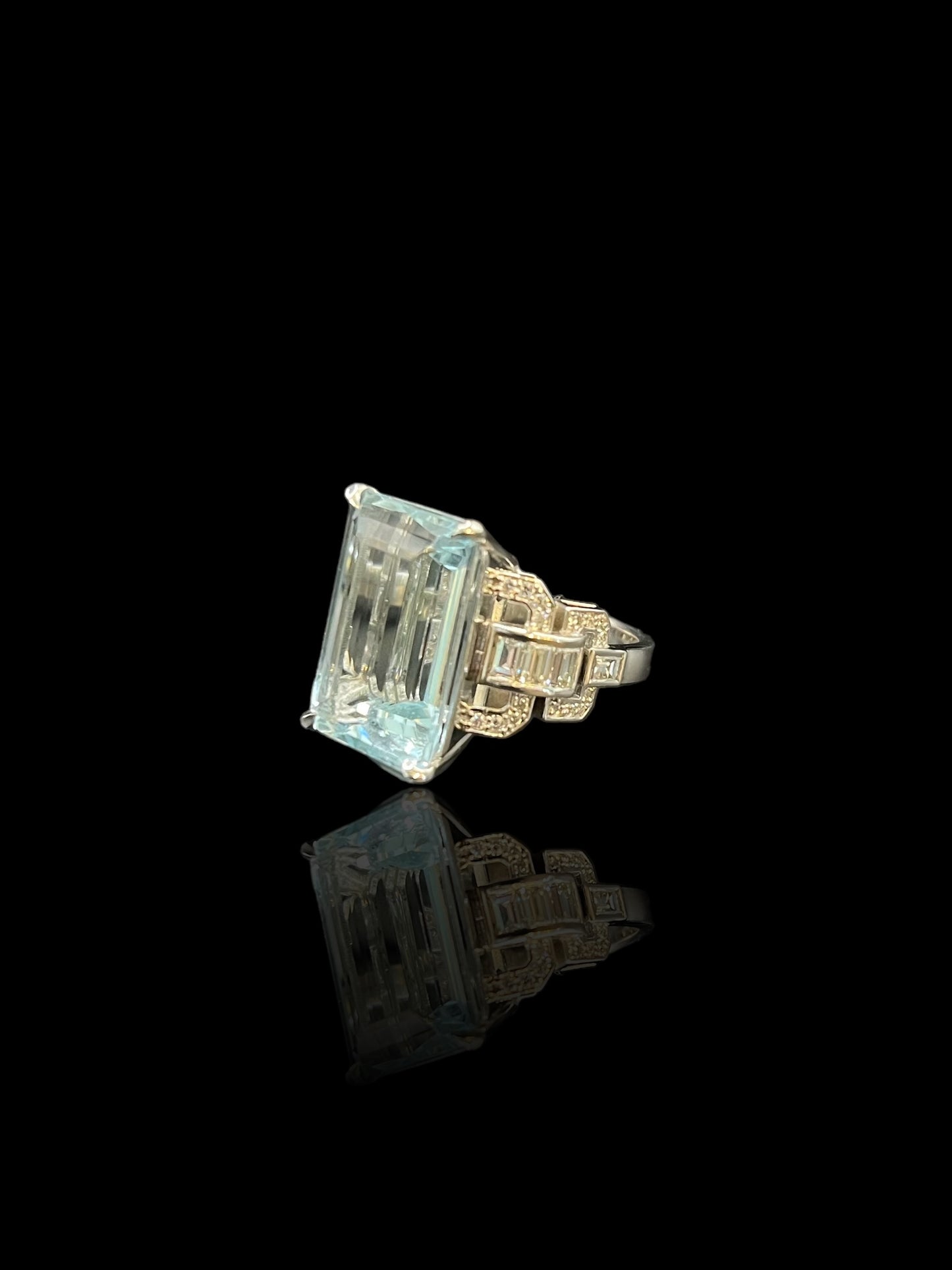 Vintage Art Deco Style Platinum Aquamarine & Diamond Ring