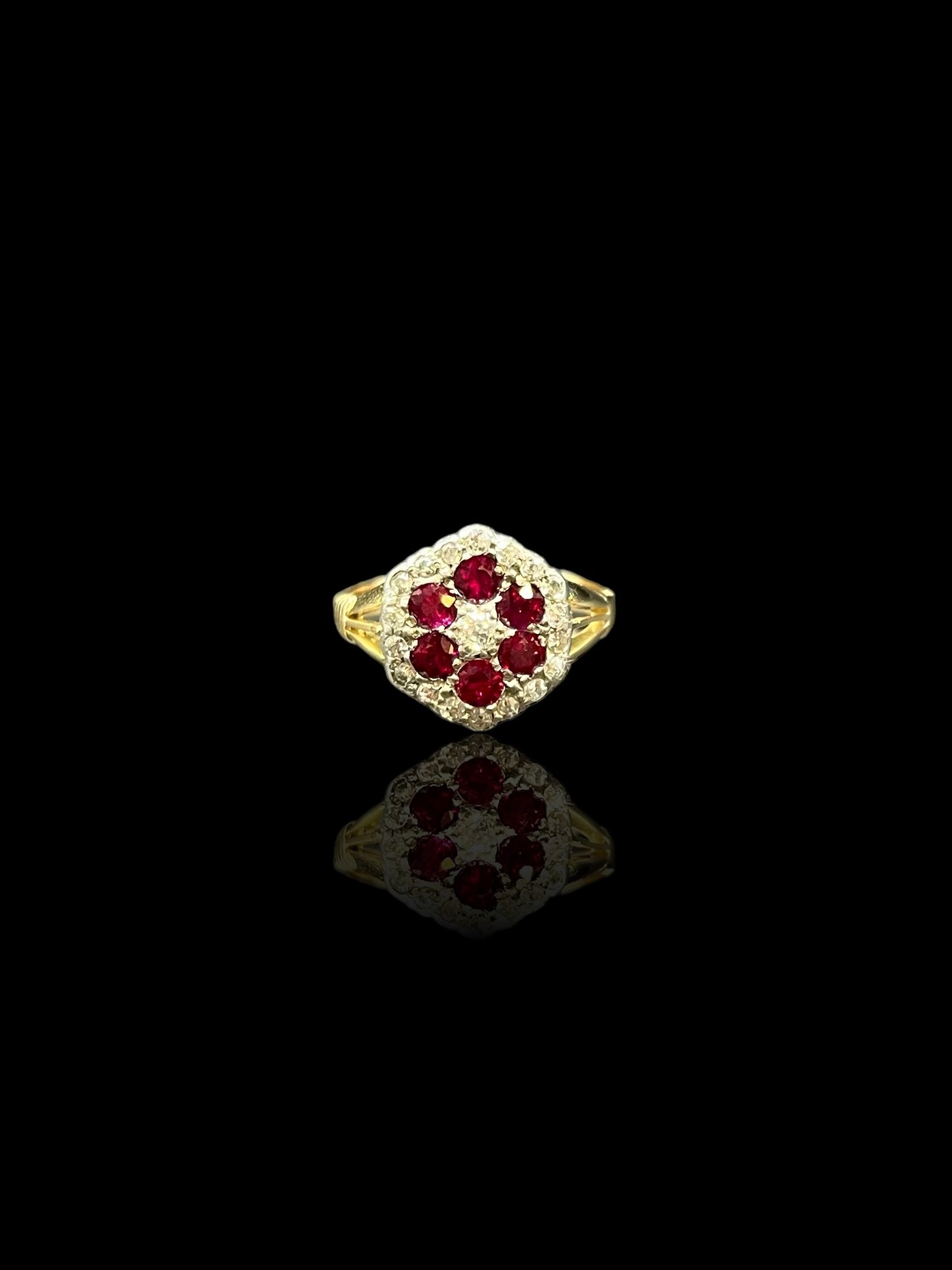 Antique Yellow Gold Ruby & Diamond Daisy Ring