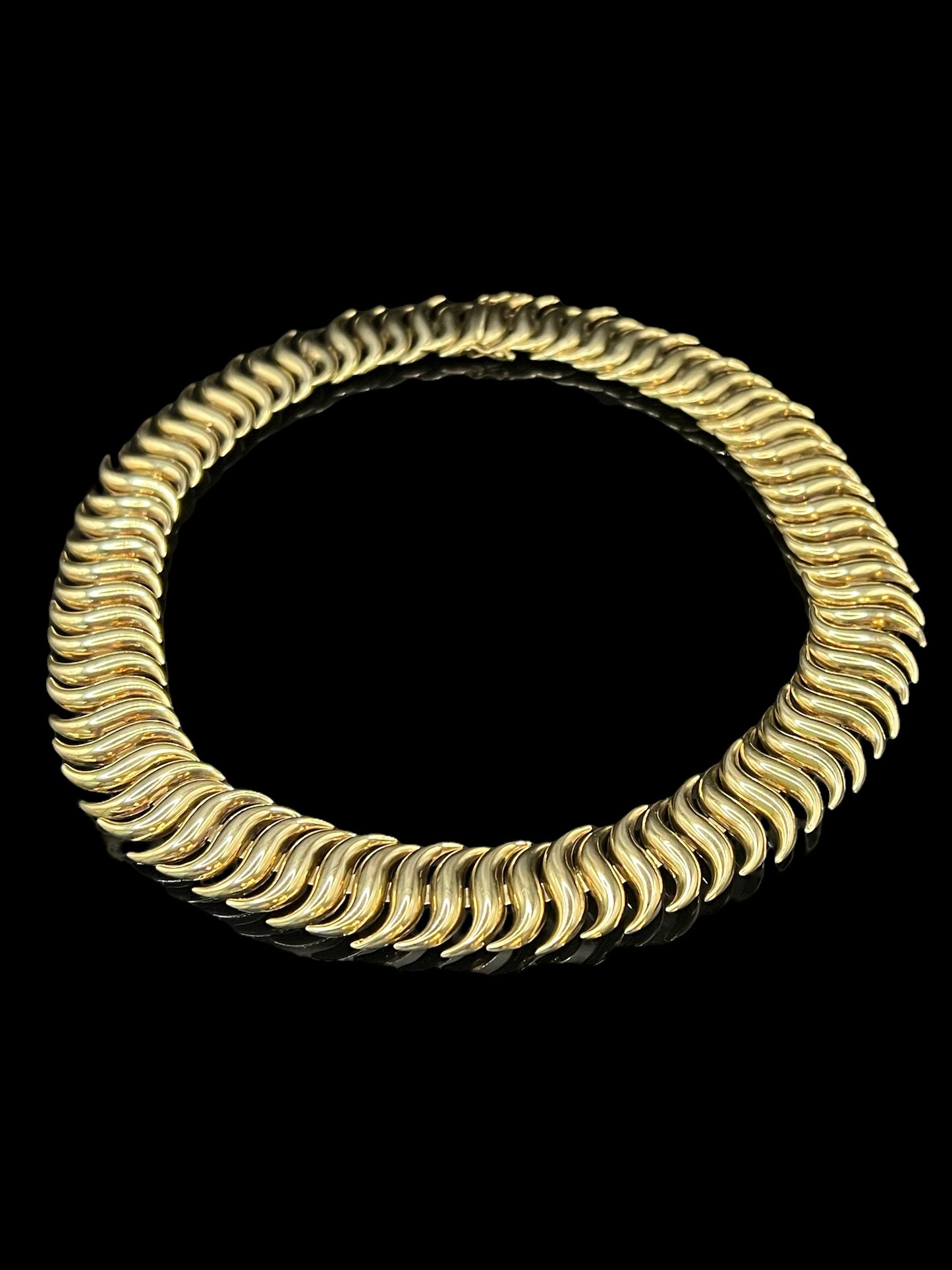 Vintage Yellow Gold Wide Articulated Slinky Collar