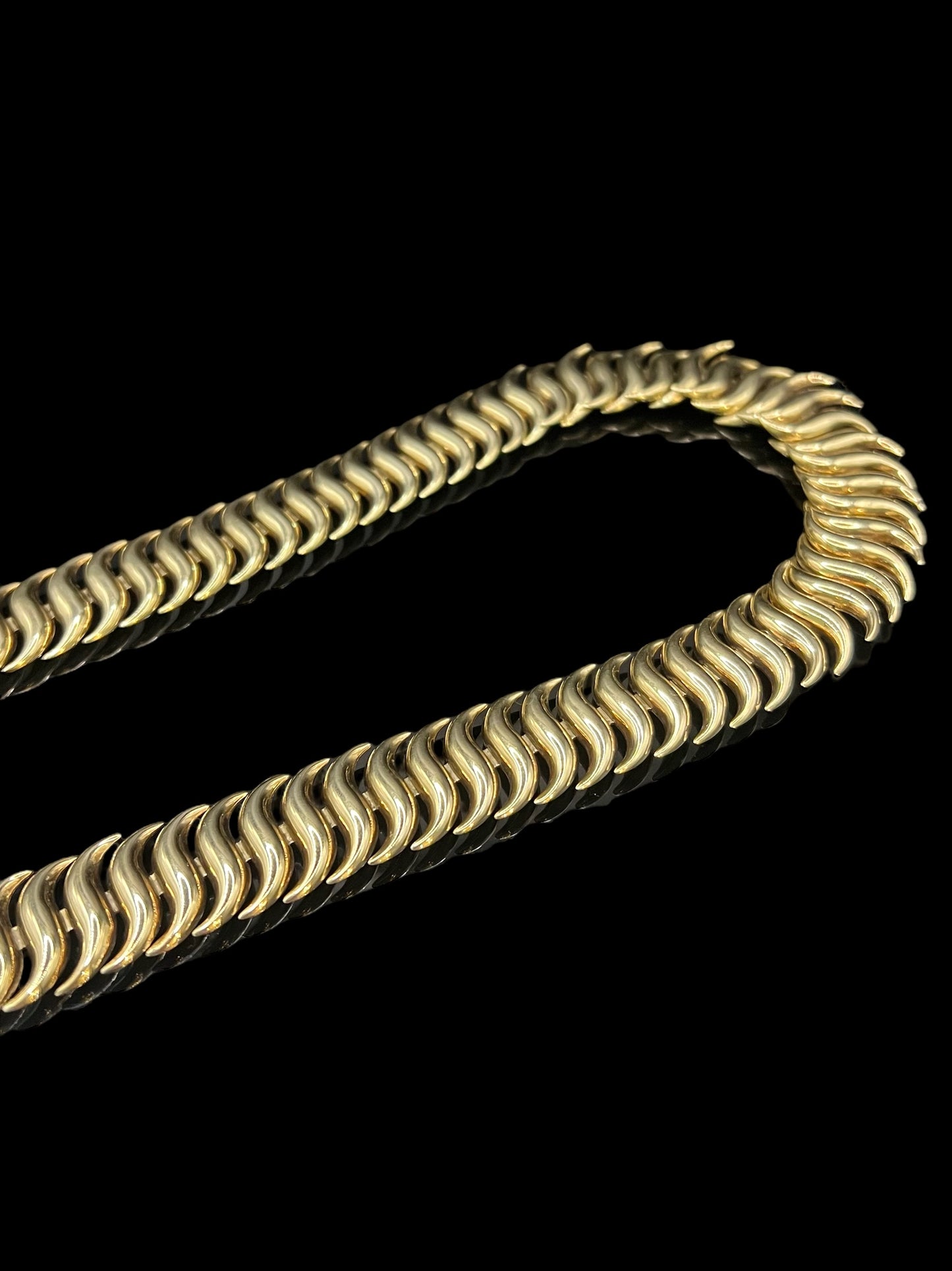 Vintage Yellow Gold Wide Articulated Slinky Collar