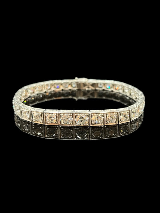 Antique Platinum Diamond Graduating Statement Line Bracelet